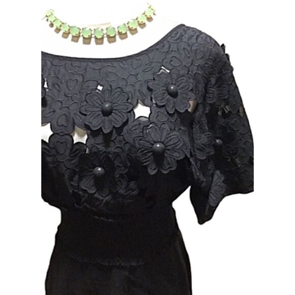 Catherine Malandrino Cut-Out Dress with 3D Flowers and Buttons 2  EUC. - Picture 1 of 5